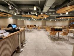 Lucky Plaza (D9), Retail #618127381
